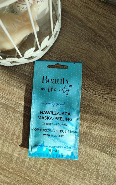Beauty in the City Maska-peeling do twarzy, Nawilżająca, Z niebieską glinką