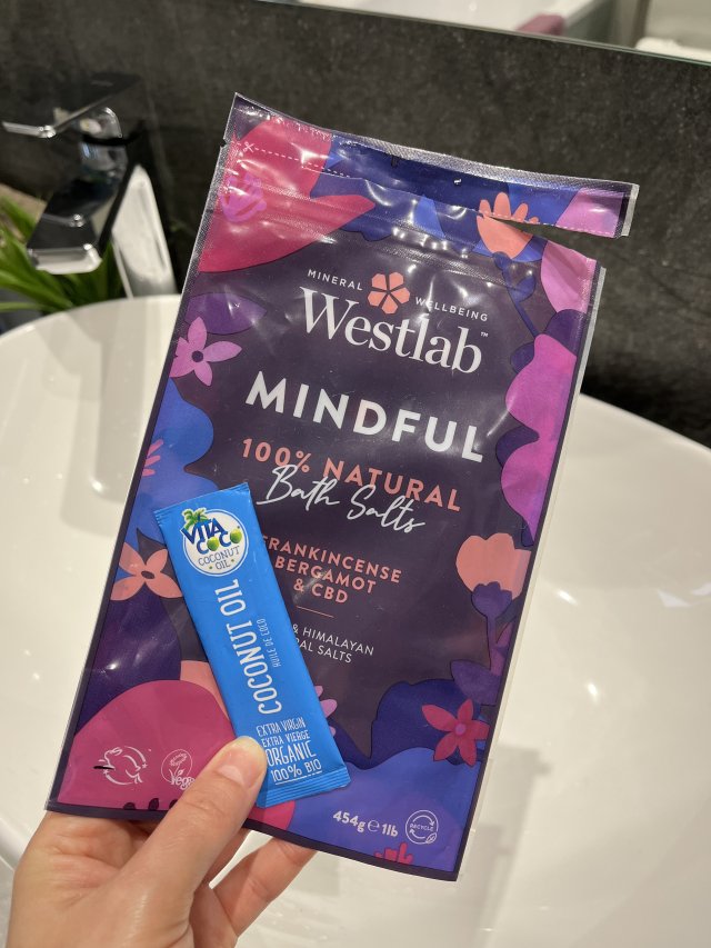 akcja denkowanie! grudzień - kosmetyki w świątecznych opakowaniach i świątecznych kolorach 🎄❄️⛄🎀🎁🎅