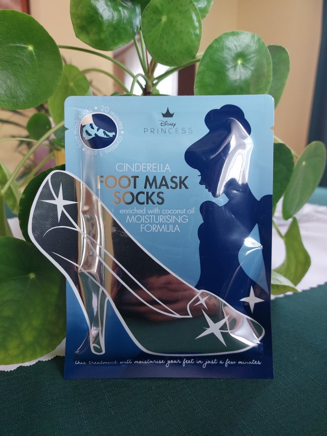 Topbrands Europe B.V. Disney Princess, Maska do stóp, Cinderella Foot Mask Socks, Formuła nawilżająca 