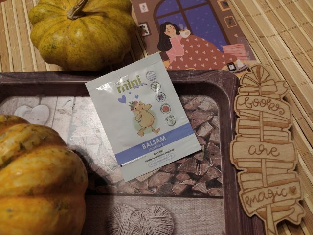 Cutis Mini Derm Balsam do ciała, Łagodzący, Do codziennej pielęgnacji, Olej konopny, błękitna stokrotka, nagietek lekarski