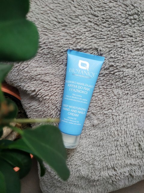 Biotaniqe Dermoskin Expert, krem do rąk i paznokci głęboko nawilżający, Olej jojoba, Olej ze słodkich migdałów 