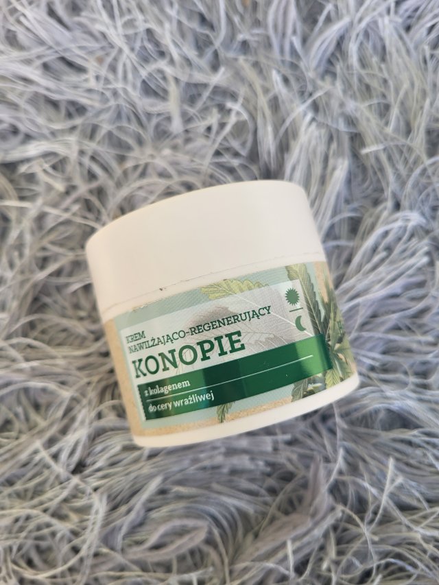 Farmona Herbal Care, Krem nawilżająco- regenerujący `Konopie z kolagenem`