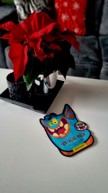 Maseczka na tkaninie oczyszczającą 