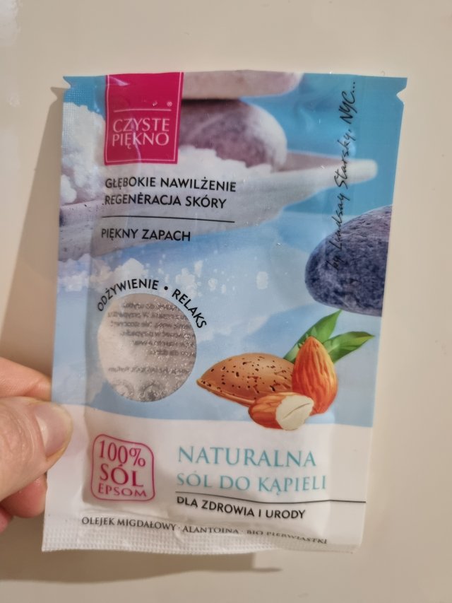 akcja denkowanie! grudzień - kosmetyki w świątecznych opakowaniach i świątecznych kolorach 🎄❄️⛄🎀🎁🎅