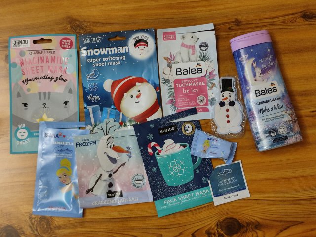 akcja denkowanie! grudzień - kosmetyki w świątecznych opakowaniach i świątecznych kolorach 🎄❄️⛄🎀🎁🎅