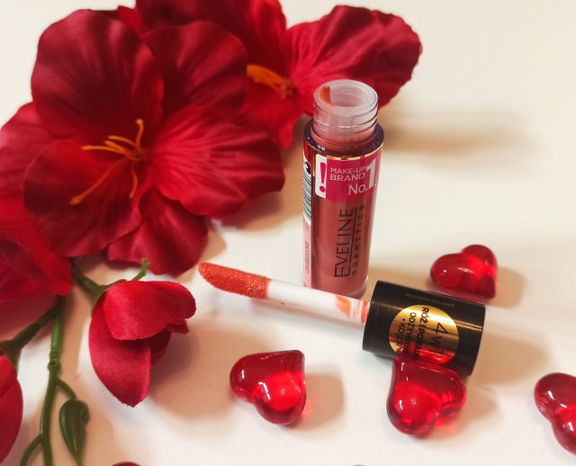 Eveline Wonder Match, Skin Absolute Perfection Velour Cheek & Lip Color Balm, Róż i pomadka do ust w płynie, 4in1, nr 01 