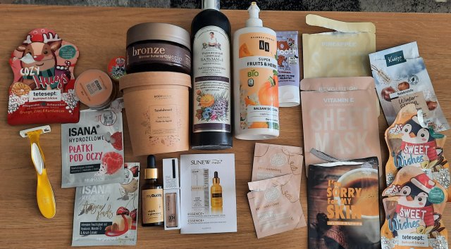 akcja denkowanie! grudzień - kosmetyki w świątecznych opakowaniach i świątecznych kolorach 🎄❄️⛄🎀🎁🎅