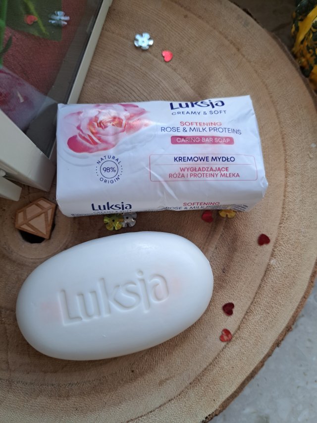 Luksja Creamy & Soft, Mydło w kostce, Róża i Proteiny Mleka