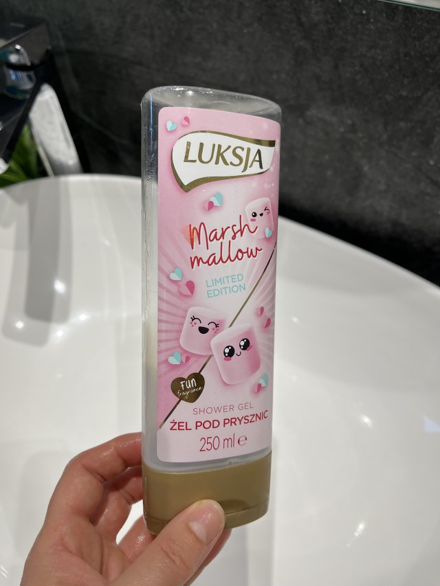 akcja denkowanie! grudzień - kosmetyki w świątecznych opakowaniach i świątecznych kolorach 🎄❄️⛄🎀🎁🎅