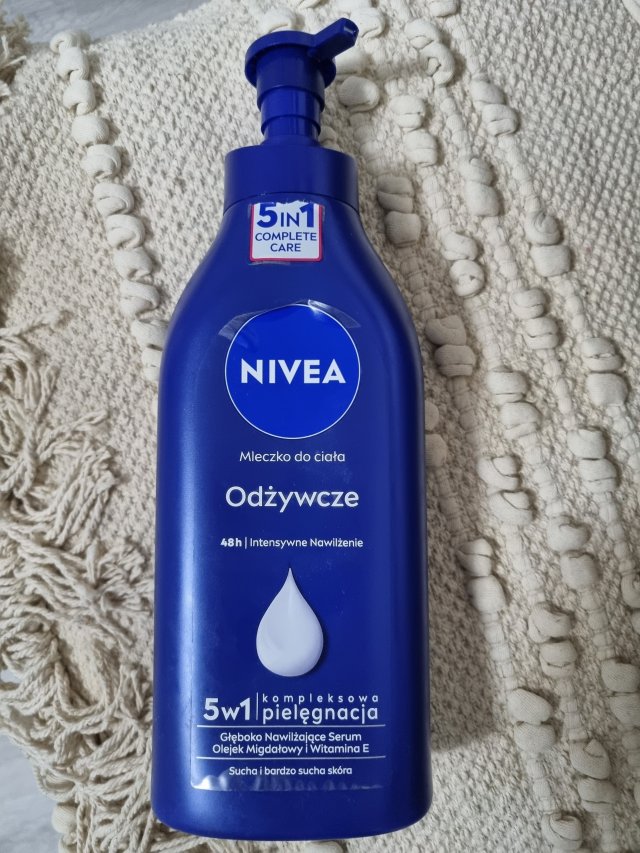 akcja denkowanie! grudzień - kosmetyki w świątecznych opakowaniach i świątecznych kolorach 🎄❄️⛄🎀🎁🎅