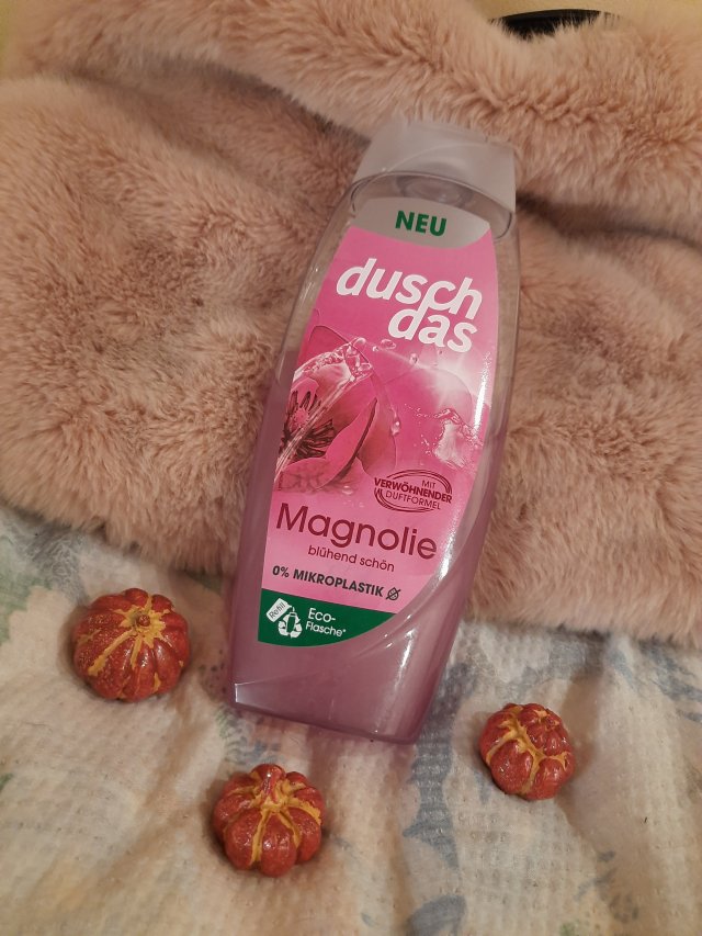 zel pod prysznic magnolia