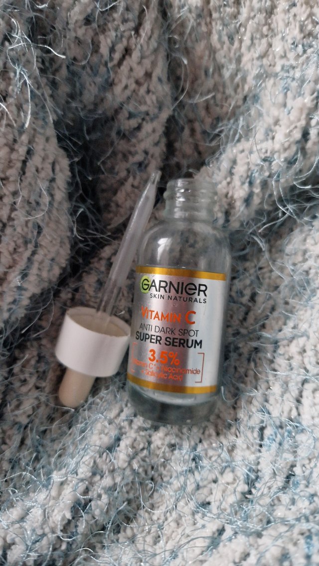 Garnier Skin Naturals, Vitamin C, Serum do twarzy, Na przebarwienia, Witamina C, niacynamid, kwas salicylowy