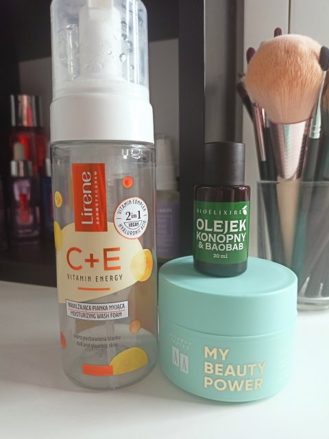 akcja denkowanie! grudzień - kosmetyki w świątecznych opakowaniach i świątecznych kolorach 🎄❄️⛄🎀🎁🎅