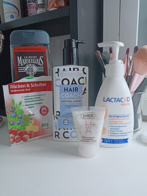 akcja denkowanie! grudzień - kosmetyki w świątecznych opakowaniach i świątecznych kolorach 🎄❄️⛄🎀🎁🎅