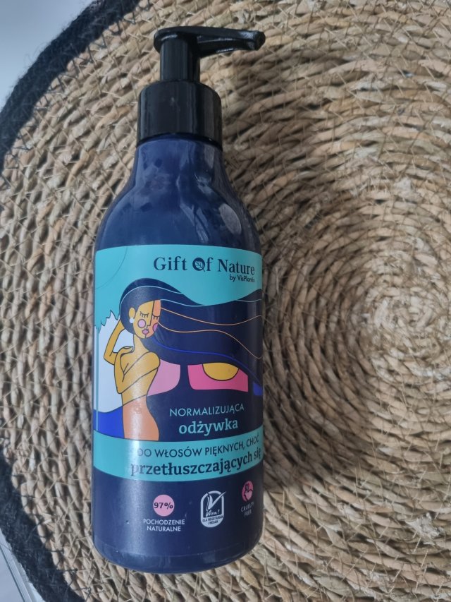 akcja denkowanie! grudzień - kosmetyki w świątecznych opakowaniach i świątecznych kolorach 🎄❄️⛄🎀🎁🎅