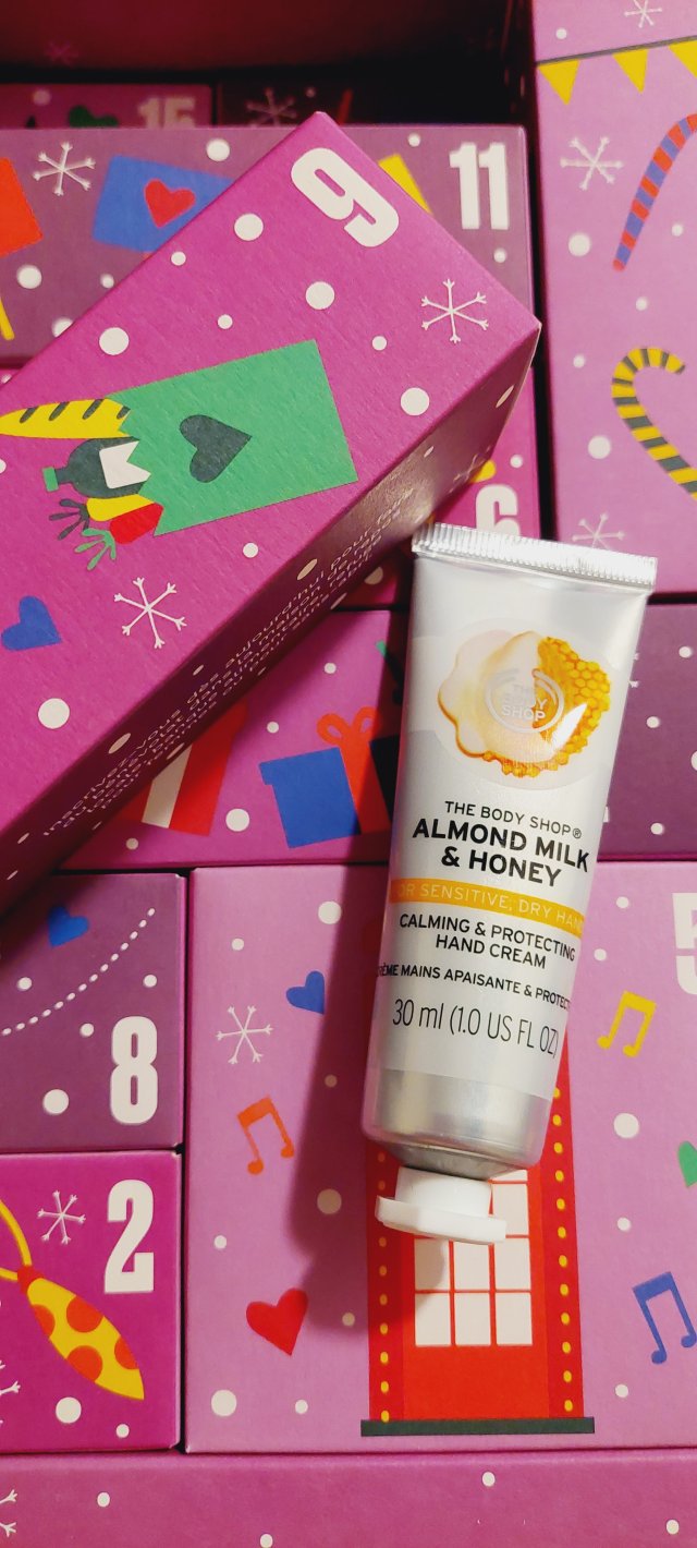 The Body Shop Krem do rąk, Almond Milk & Honey