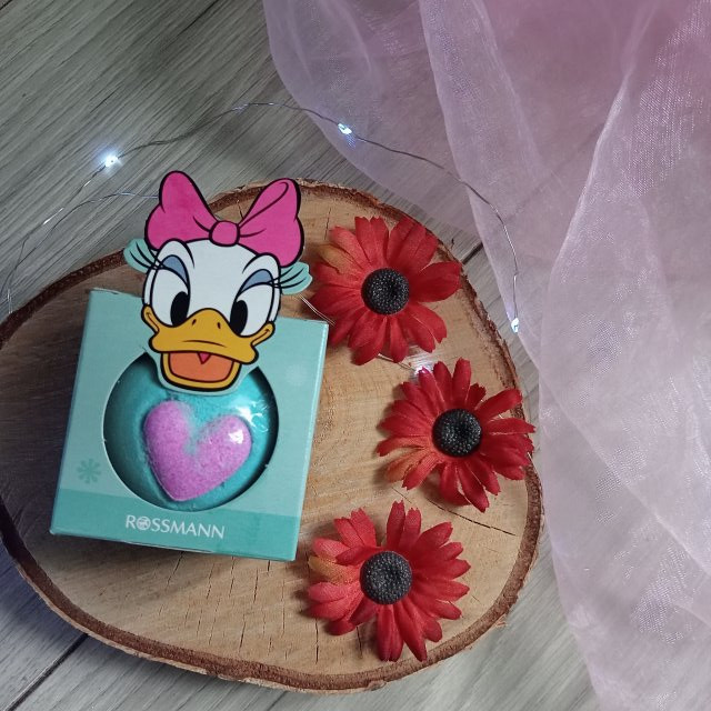 Isana Kula do kąpieli, Kaczka Daisy, Turkusowa, Z serduszkiem, Zapach jabłek 