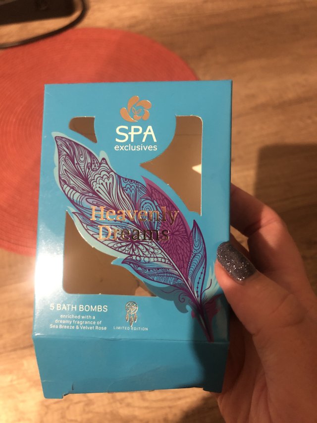 akcja denkowanie! grudzień - kosmetyki w świątecznych opakowaniach i świątecznych kolorach 🎄❄️⛄🎀🎁🎅