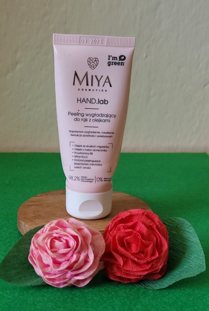 Miya Cosmetics HAND.lab, Peeling do rąk, Wygładzający, Z olejkami