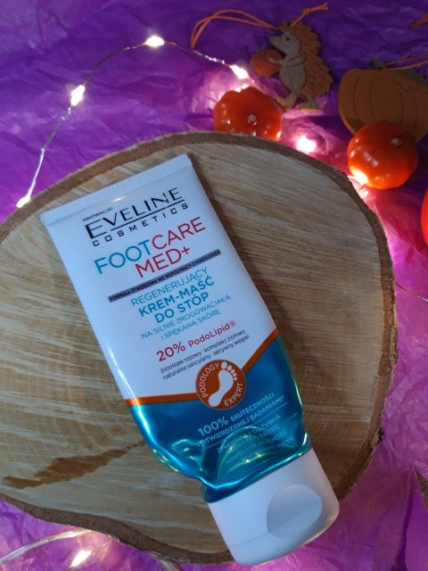 Eveline Foot Care Med+, Krem-maść do stóp, Regenerujący, Na silnie zrogowaciałą i spękaną skórę, 20% PodoLipid