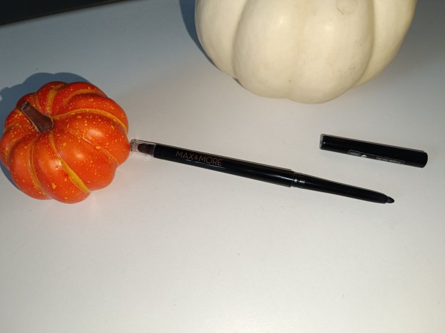 Max&More Eye Pencil, Kredka do oczu, Czarna