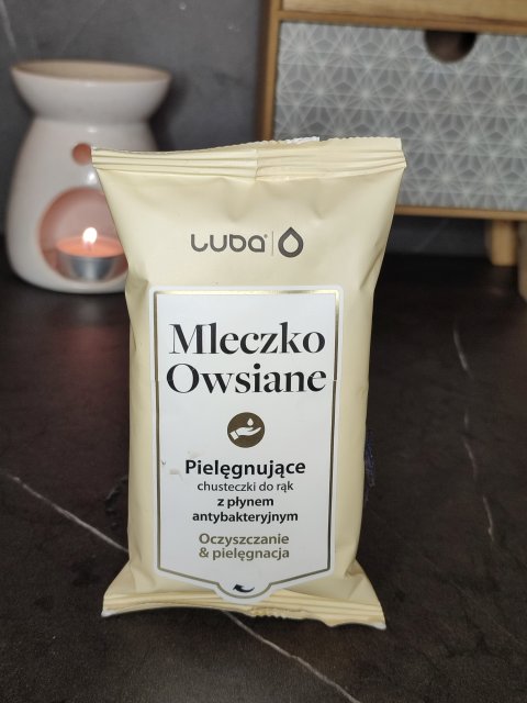 Luba Chusteczki do rąk, Z płynem antybakteryjnym, Mleczko owsiane