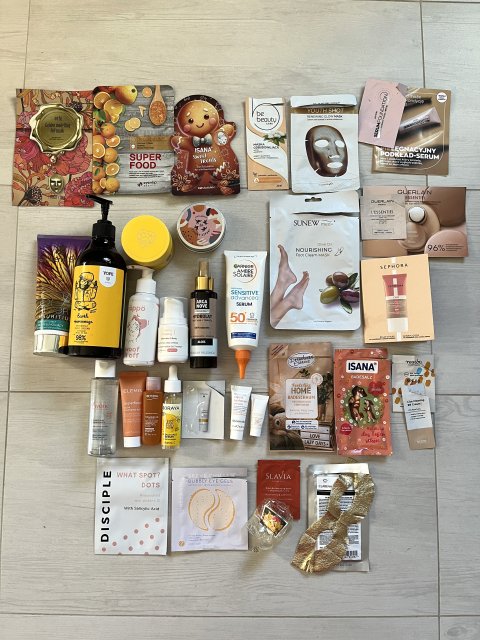 akcja denkowanie! grudzień - kosmetyki w świątecznych opakowaniach i świątecznych kolorach 🎄❄️⛄🎀🎁🎅