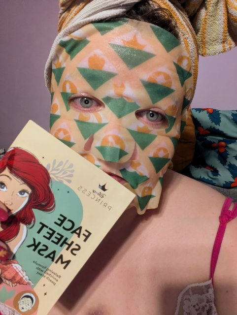 Topbrands Europe B.V. Disney Princess, Maska do twarzy w płacie, Formuła relaksująca, Zapach brzoskwini, Ariel