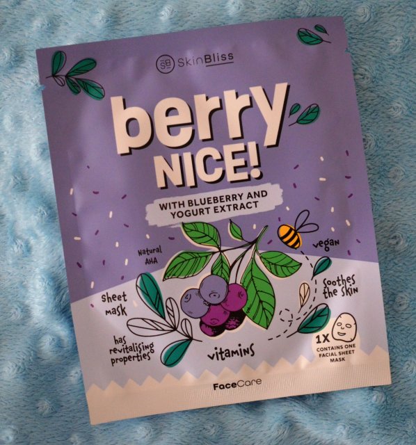 SkinBliss Maska do twarzy w płacie, Berry Nice!, Z wyciągiem z jagód i jogurtem