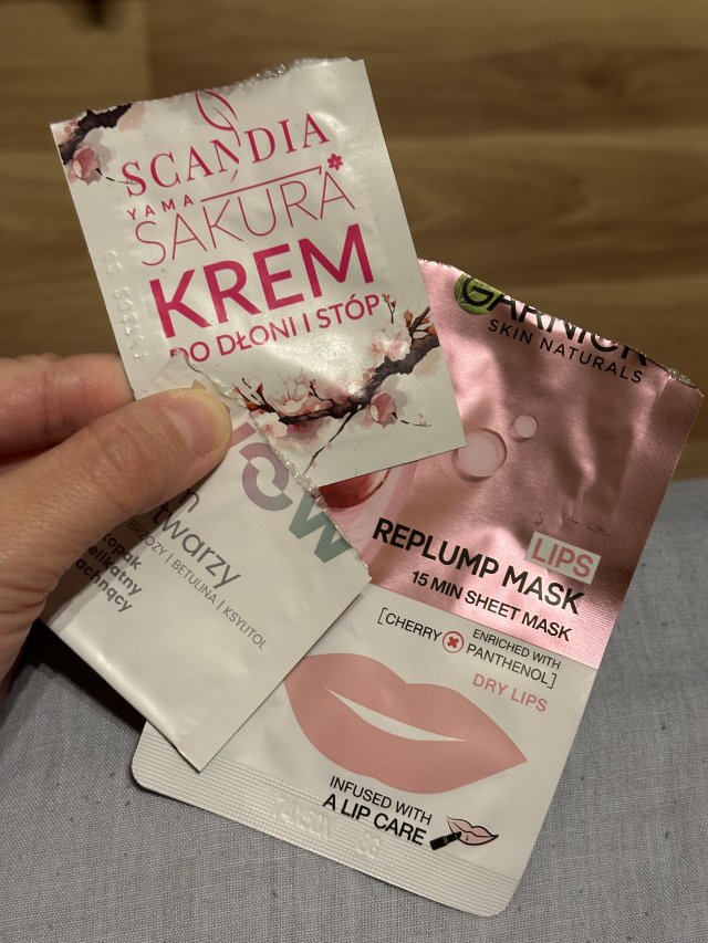 akcja denkowanie! grudzień - kosmetyki w świątecznych opakowaniach i świątecznych kolorach 🎄❄️⛄🎀🎁🎅