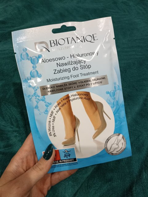 Biotaniqe Aloesowo - hialuronowy nawilżający zabieg do stóp, maska - skarpetki 