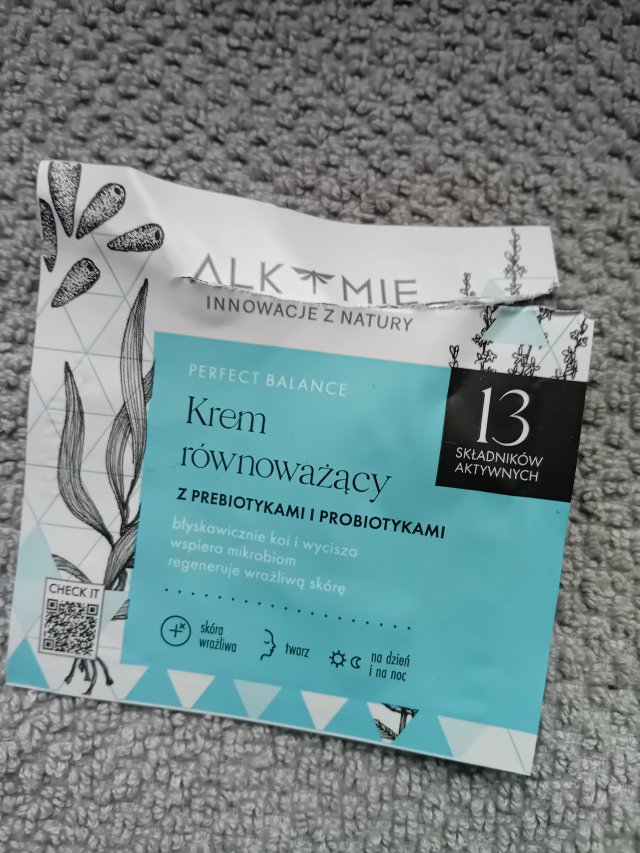 akcja denkowanie! grudzień - kosmetyki w świątecznych opakowaniach i świątecznych kolorach 🎄❄️⛄🎀🎁🎅