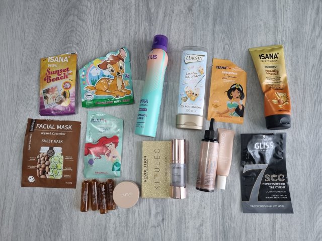 akcja denkowanie! grudzień - kosmetyki w świątecznych opakowaniach i świątecznych kolorach 🎄❄️⛄🎀🎁🎅