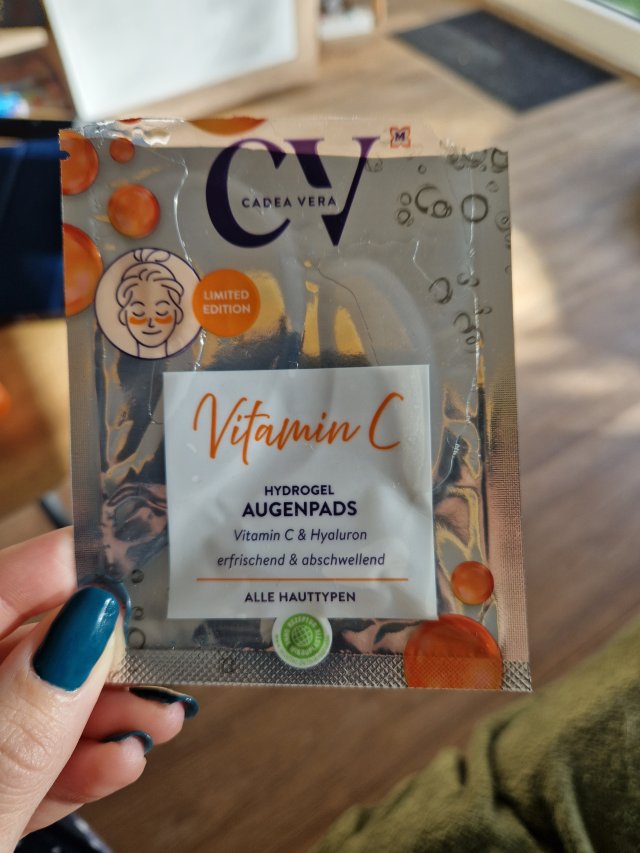 akcja denkowanie! grudzień - kosmetyki w świątecznych opakowaniach i świątecznych kolorach 🎄❄️⛄🎀🎁🎅