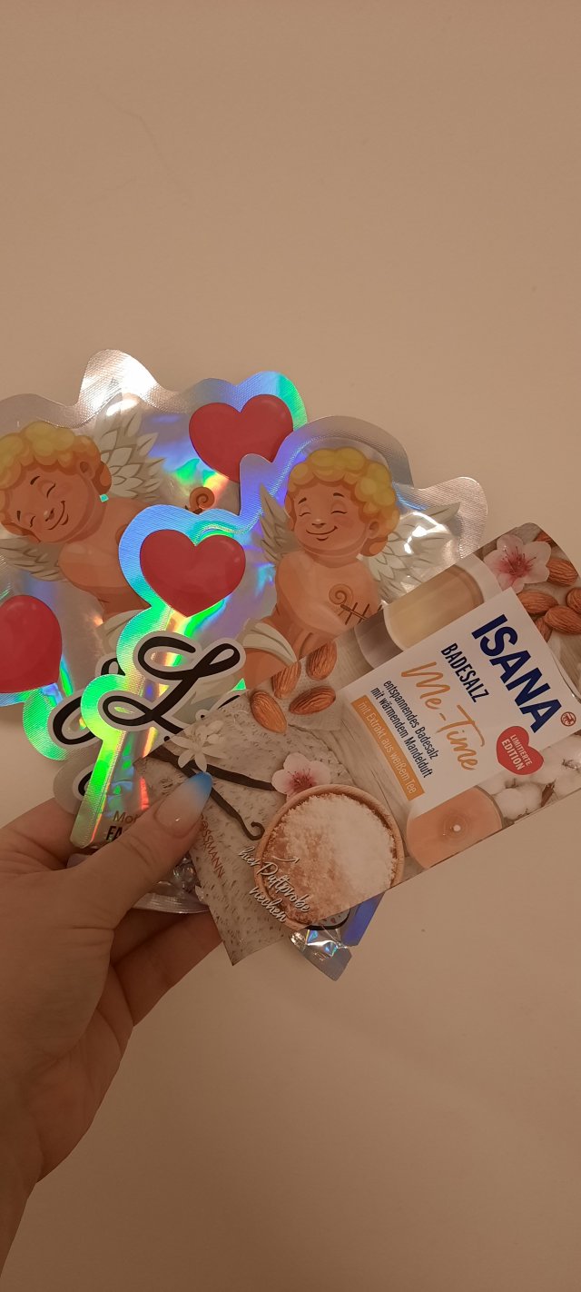 akcja denkowanie! grudzień - kosmetyki w świątecznych opakowaniach i świątecznych kolorach 🎄❄️⛄🎀🎁🎅