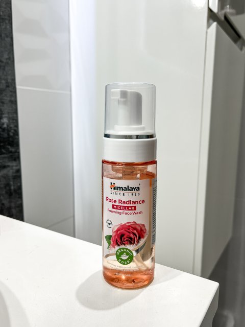 Himalaya Herbals Rose Radiance, Pianka do mycia twarzy, Micellar Foaming, Z organiczną różą, Micelarna
