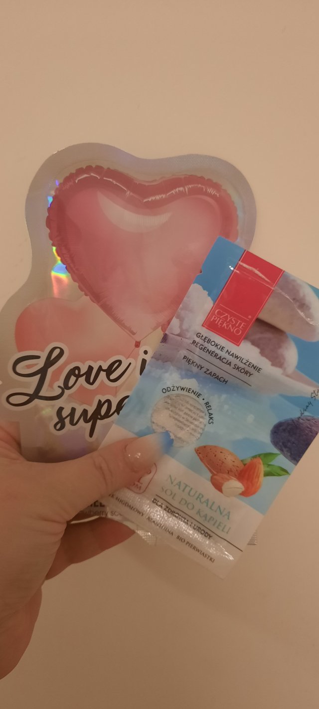 akcja denkowanie! grudzień - kosmetyki w świątecznych opakowaniach i świątecznych kolorach 🎄❄️⛄🎀🎁🎅