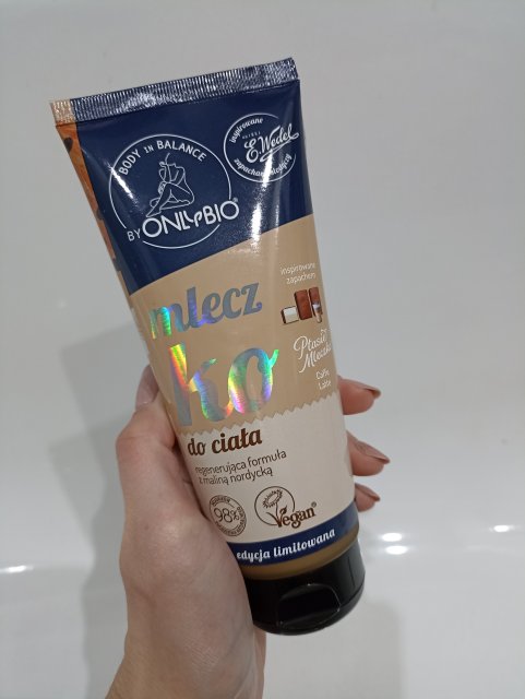 OnlyBio Mleczko do ciała, E. Wedel, Ptasie Mleczko Caffe Latte, Regenerująca formuła z maliną nordycką, Edycja Limitowana 