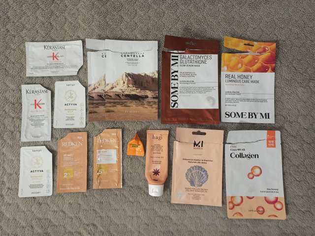 Denkowanie część druga :) Grudzień, kosmetyki w świątecznych opakowaniach lub w świątecznych kolorach: czerwonym, zielonym i złotym 