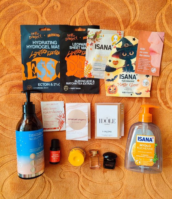 Denkowanie część druga :) Grudzień, kosmetyki w świątecznych opakowaniach lub w świątecznych kolorach: czerwonym, zielonym i złotym 