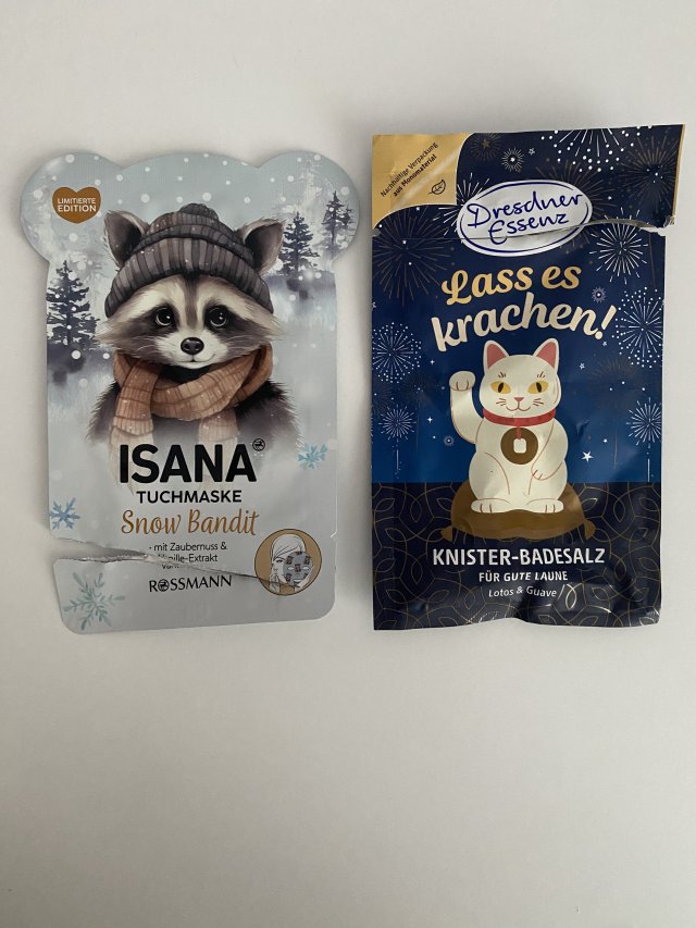 Denkowanie część druga :) Grudzień, kosmetyki w świątecznych opakowaniach lub w świątecznych kolorach: czerwonym, zielonym i złotym 