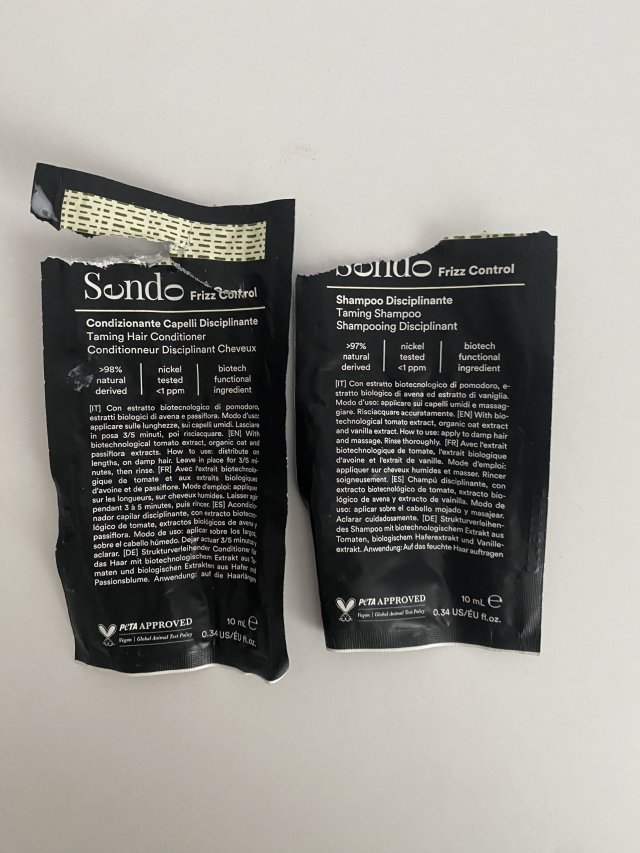 Denkowanie część druga :) Grudzień, kosmetyki w świątecznych opakowaniach lub w świątecznych kolorach: czerwonym, zielonym i złotym 