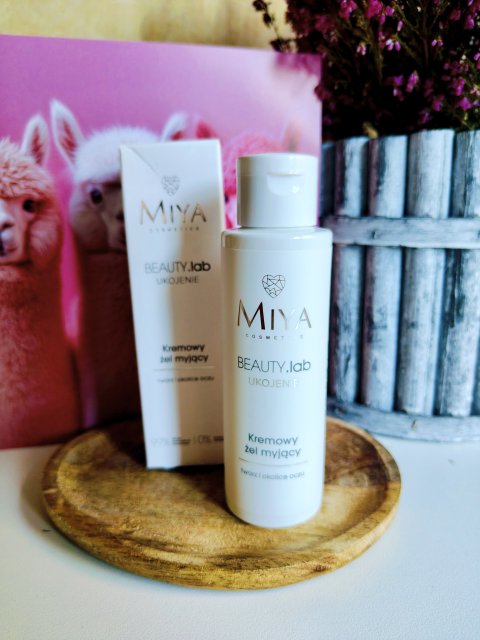 Miya Cosmetics Beauty lab, Żel myjący do twarzy i okolic oczu, Kremowy, Ukojenie