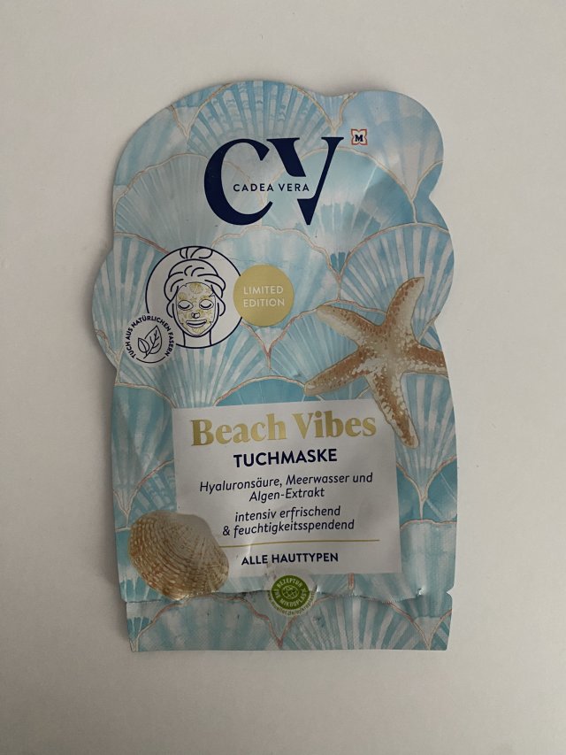 Denkowanie część druga :) Grudzień, kosmetyki w świątecznych opakowaniach lub w świątecznych kolorach: czerwonym, zielonym i złotym 