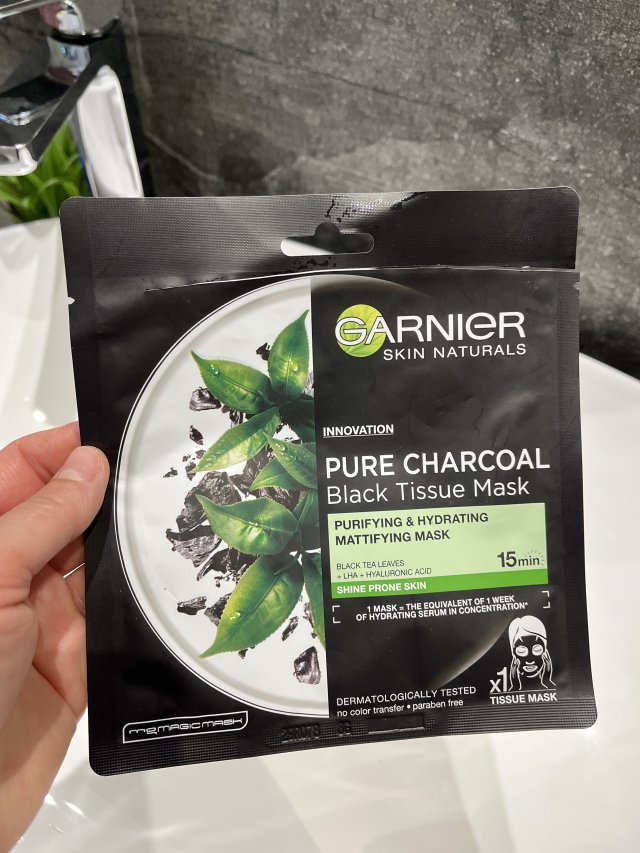 Garnier Skin Active, Pure Charcoal, Maska do twarzy w płacie, Matująca z węglem i z ekstraktem z liści czarnej herbaty