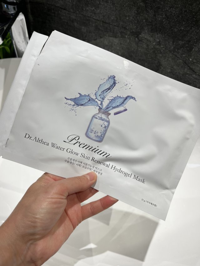 Denkowanie część druga :) Grudzień, kosmetyki w świątecznych opakowaniach lub w świątecznych kolorach: czerwonym, zielonym i złotym 