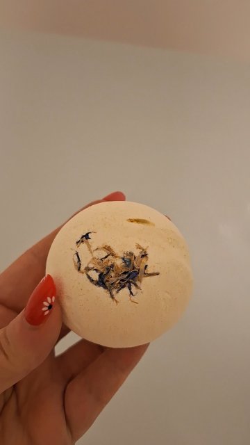 Denkowanie część druga :) Grudzień, kosmetyki w świątecznych opakowaniach lub w świątecznych kolorach: czerwonym, zielonym i złotym 