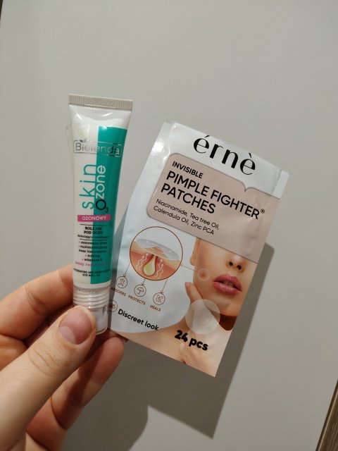 Denkowanie część druga :) Grudzień, kosmetyki w świątecznych opakowaniach lub w świątecznych kolorach: czerwonym, zielonym i złotym 