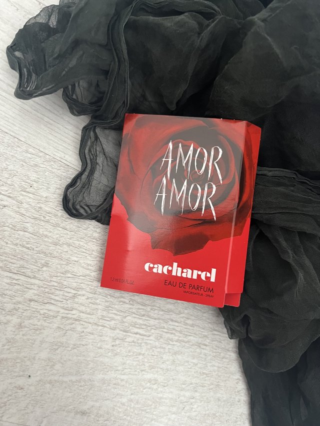 Cacharel Woda perfumowana, Amor Amor EDP