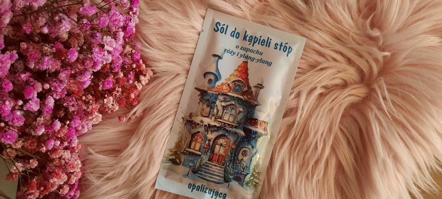 Marba Cosmetics Sól do kąpieli stóp o zapachu róży i ylang- ylang, opalizująca 